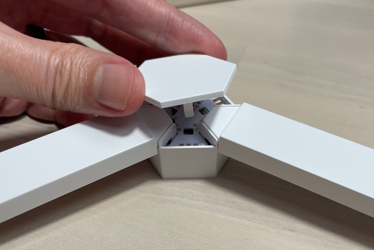 Recensione di Nanoleaf Lines: queste linee luminose intelligenti e retroilluminate possono dare spettacolo