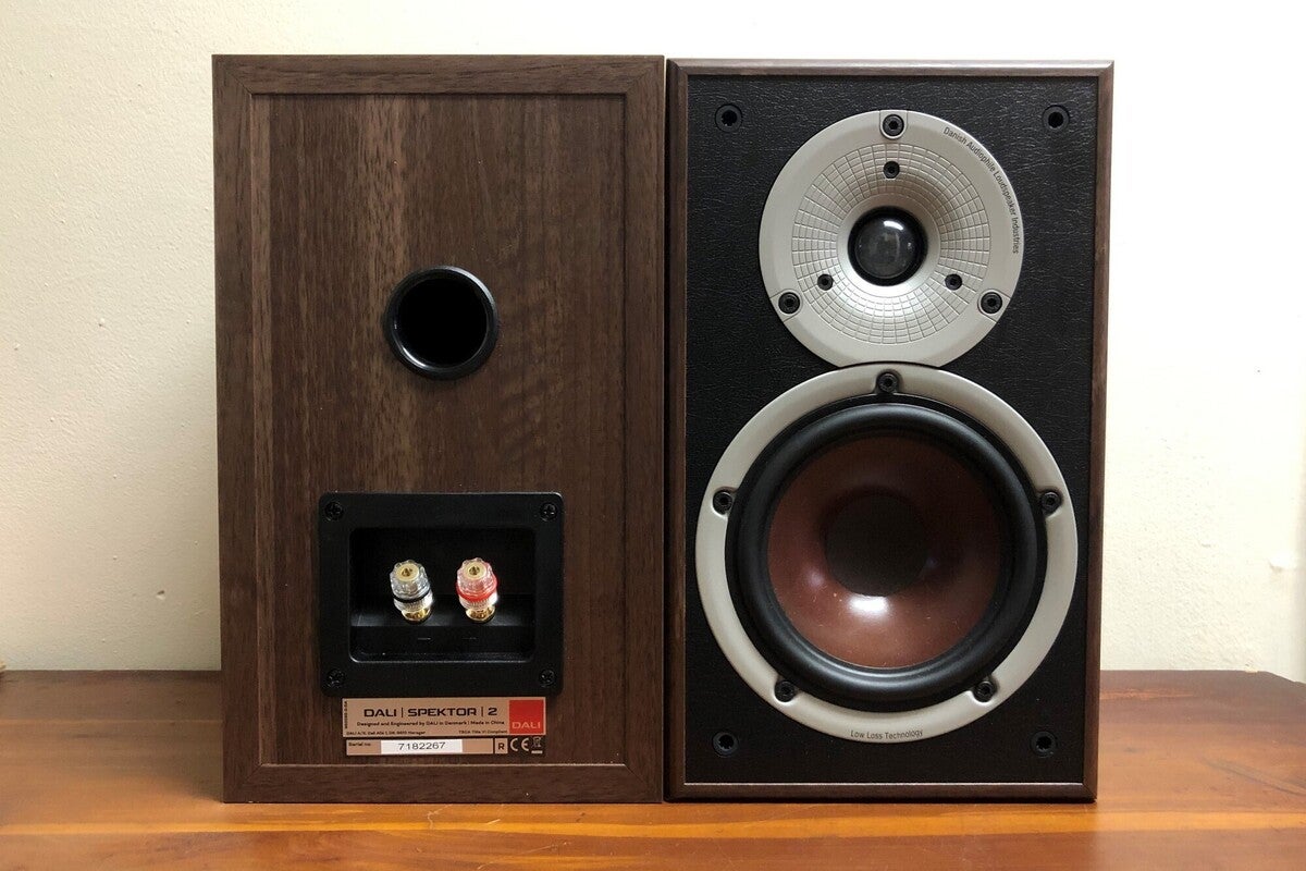 Огляд поличної колонки DALI Spektor 2: Hi-Fi у невеликій упаковці