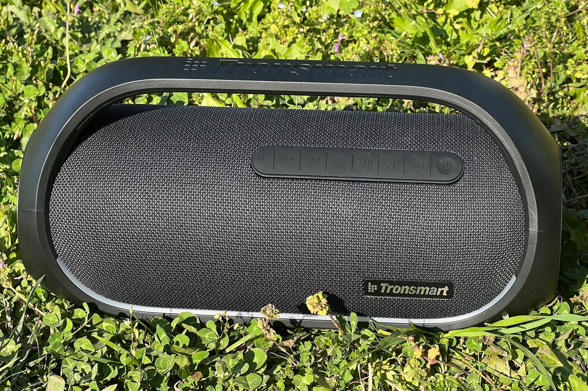 Recensione dell'altoparlante Tronsmart Bang: volume massimo, distorsione minima
