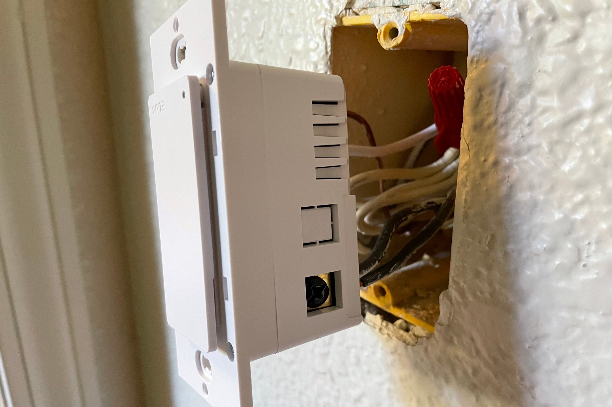 Revisión de Wyze Switch: transforme elegantemente las luces tontas en luces inteligentes a bajo costo