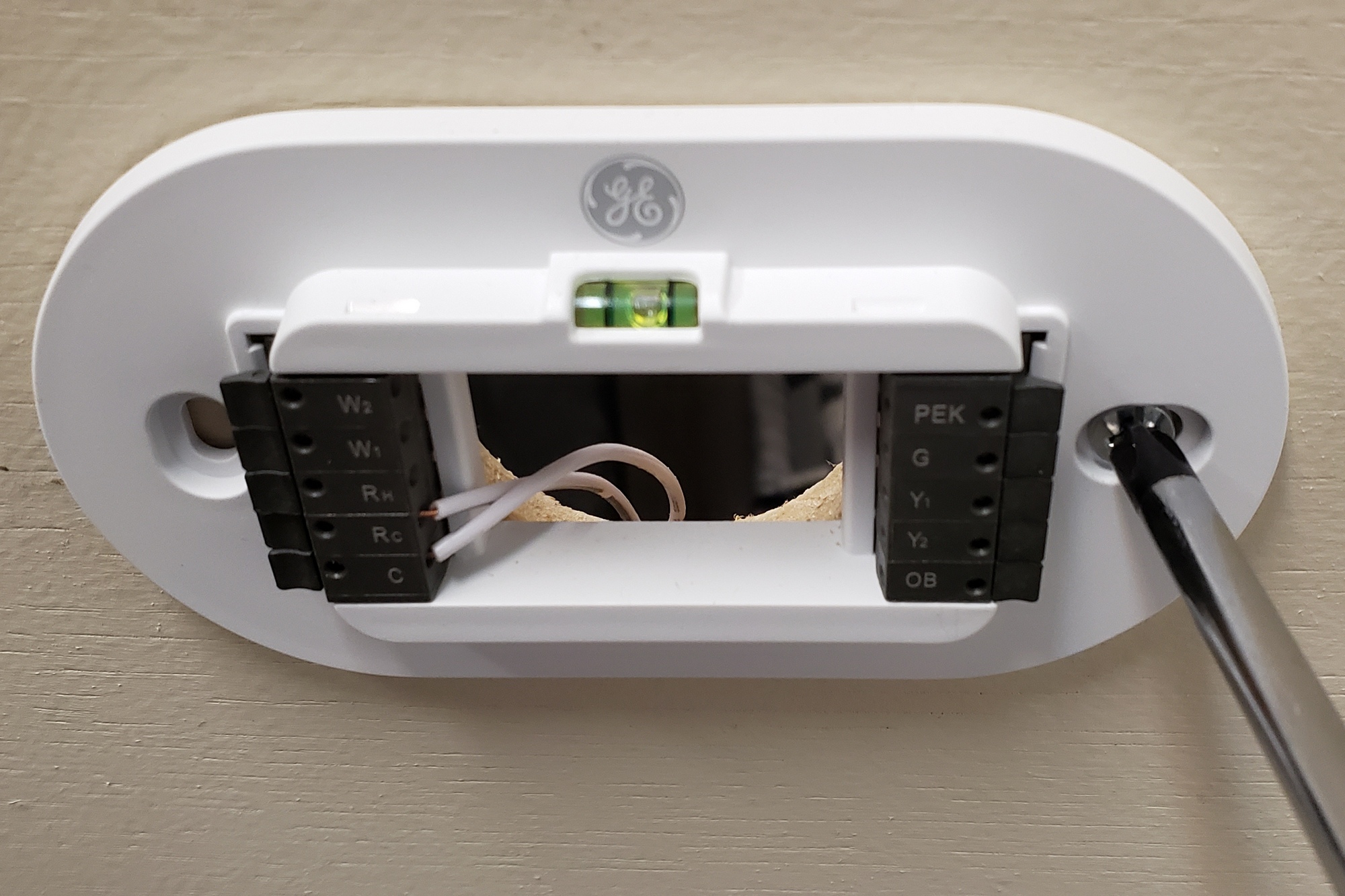Revisión del termostato inteligente Cync: un controlador HVAC de rango medio con algunas opciones avanzadas