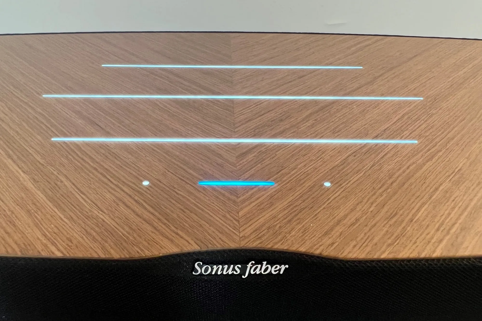 Revisão do Sonus faber Omnia: um alto-falante tudo-em-um construído para estilos de vida luxuosos