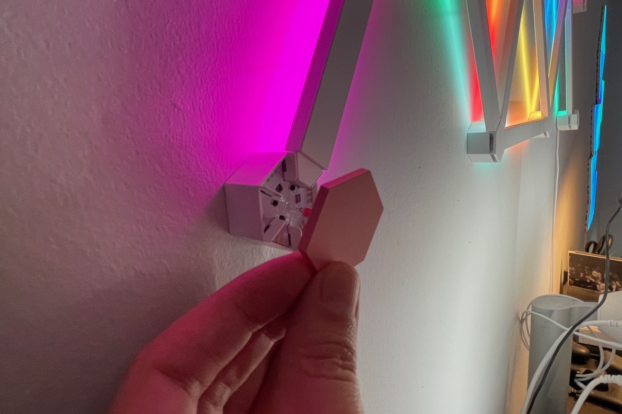Hands on: Nanoleaf's Lines Skins tar upp företagets senaste smarta lampor