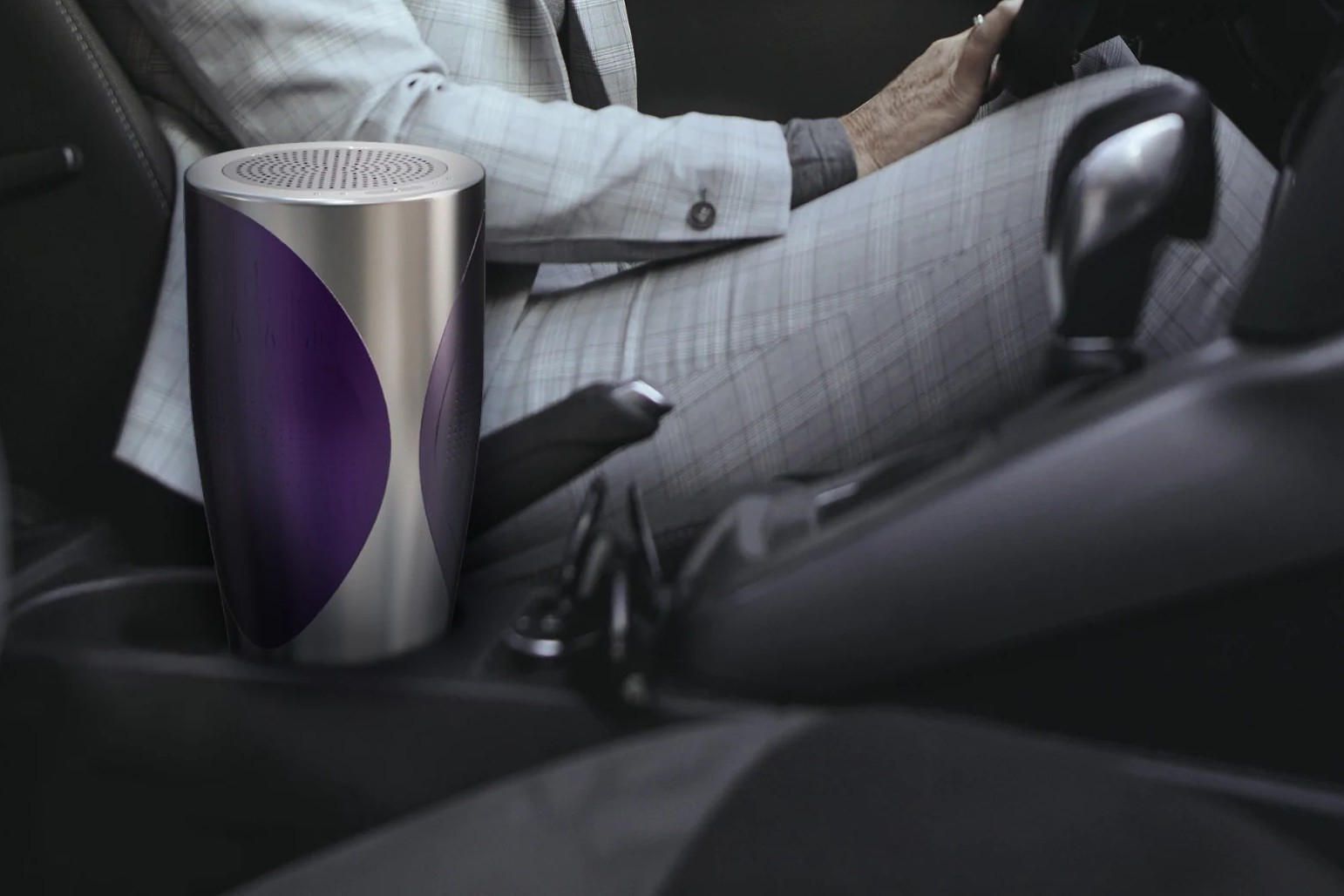 Nuvo Traveler recension: Denna luftrenare passar i din bils mugghållare