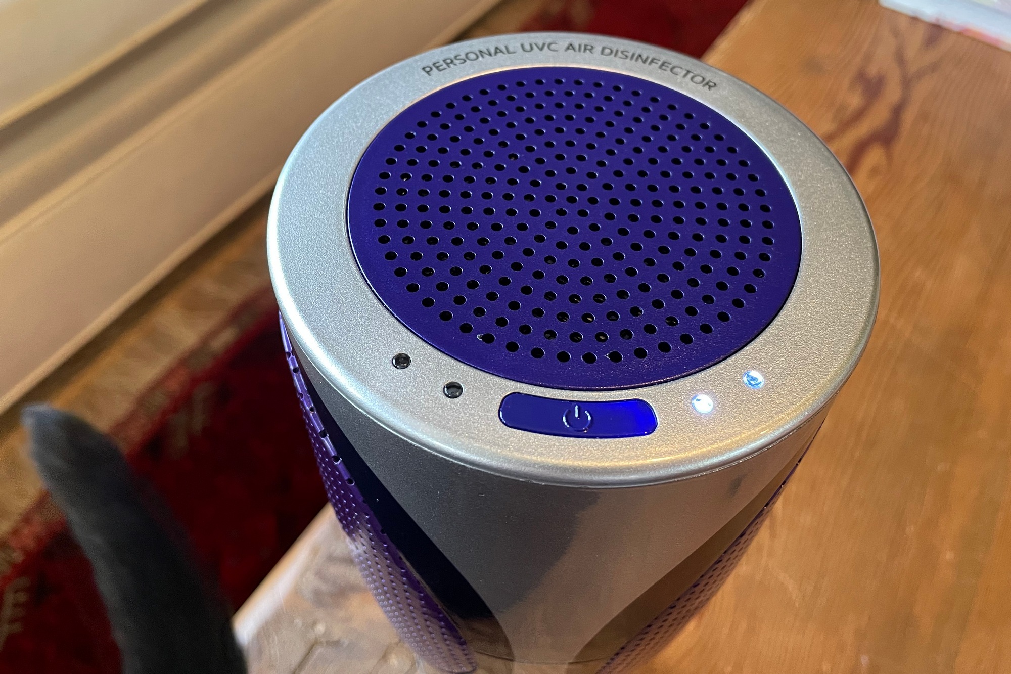 Nuvo Traveler recension: Denna luftrenare passar i din bils mugghållare